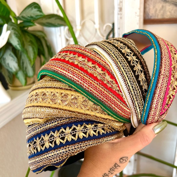 New! The “Fairycore” Flat Glitzy Woven Statement Headband - Picture 6 of 7